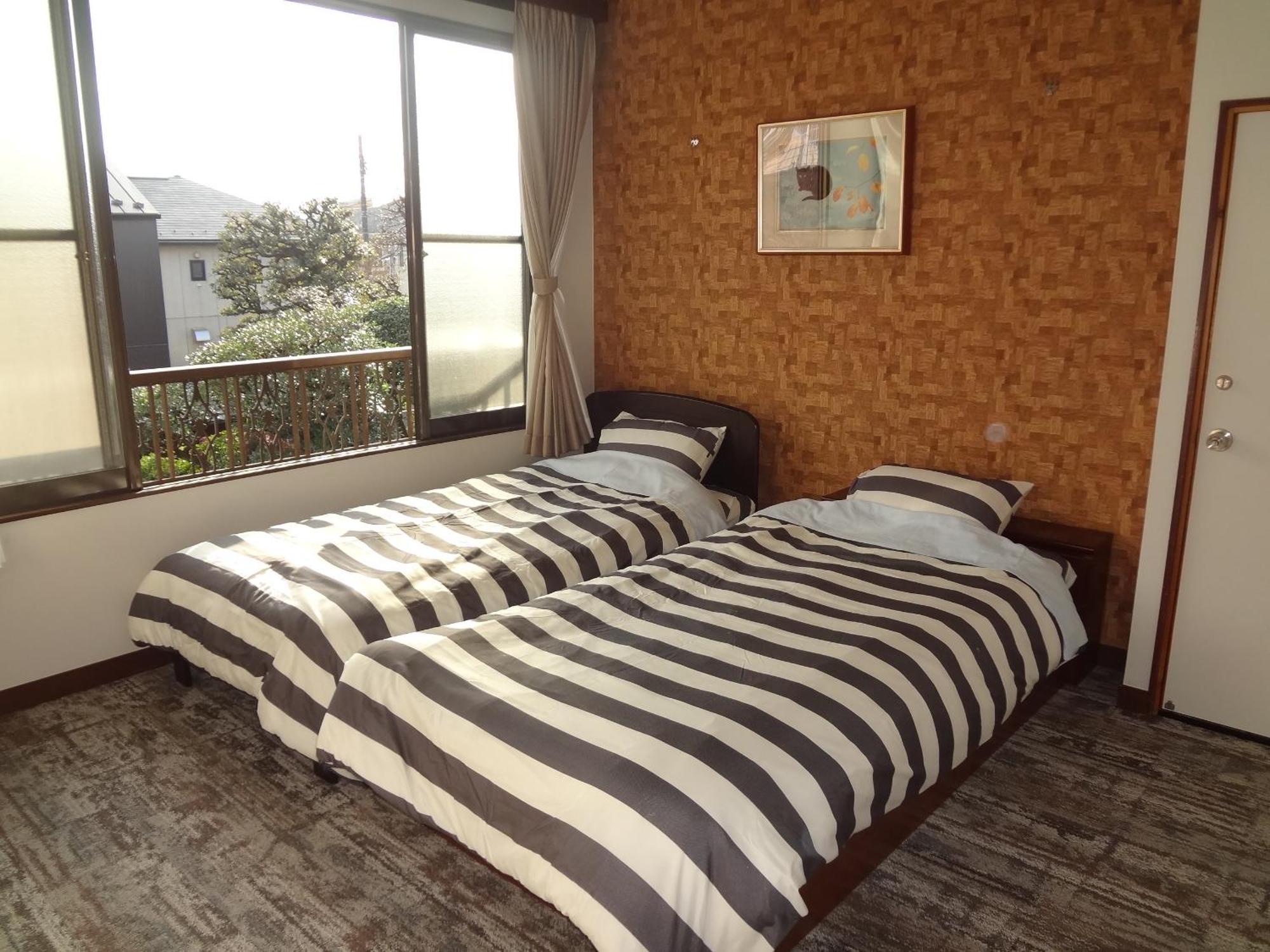 Standard Twin Room Garden View 201