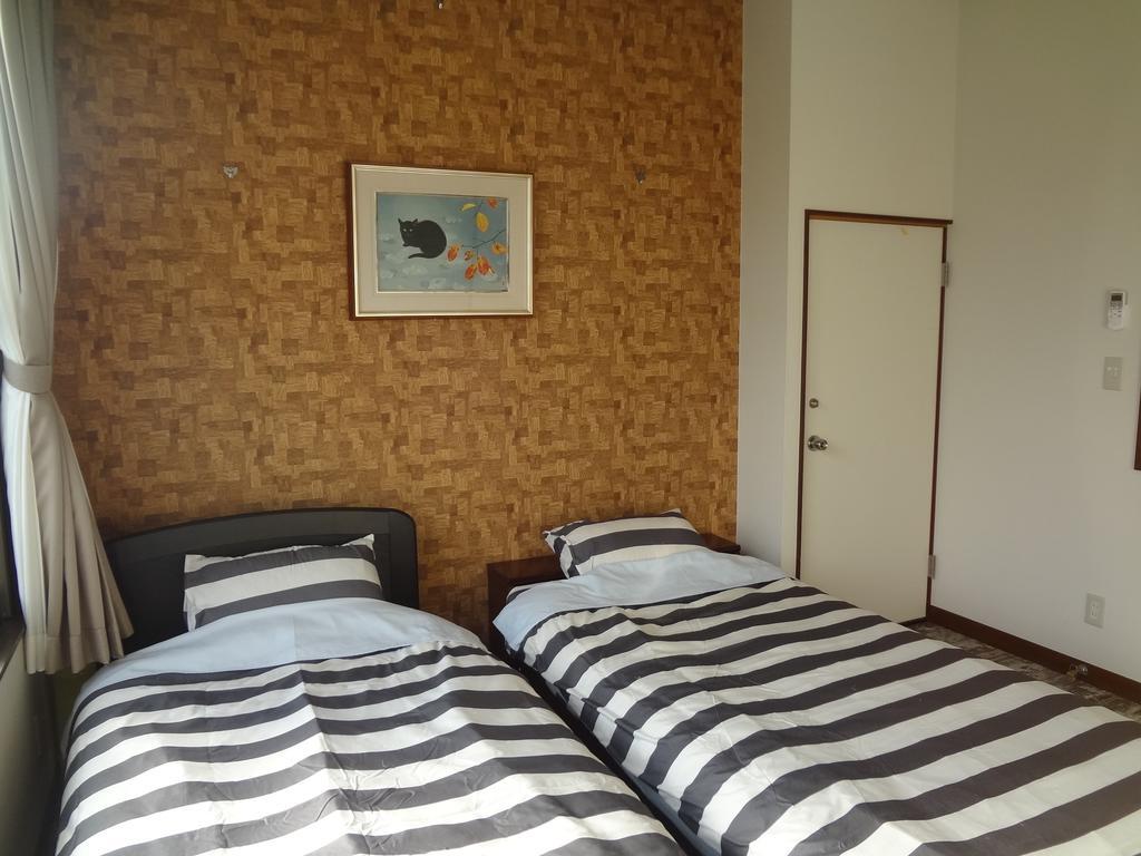 Standard Twin Room Garden View 201