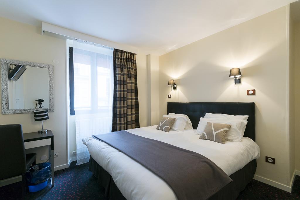 Double Room Bath