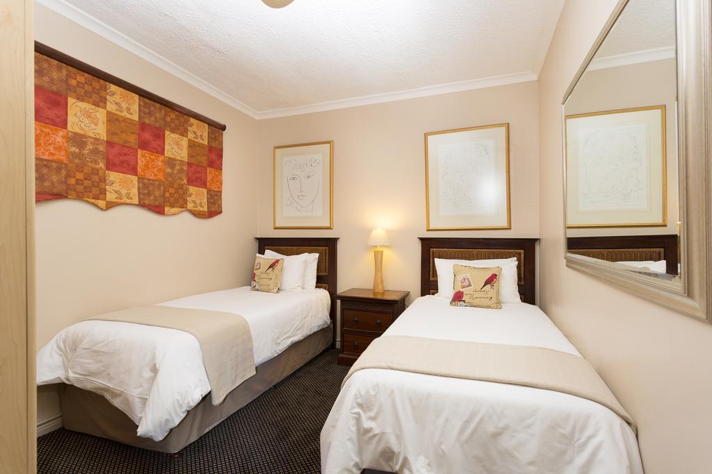 Standard Two-Bedroom Apartment,342746995:JPEG