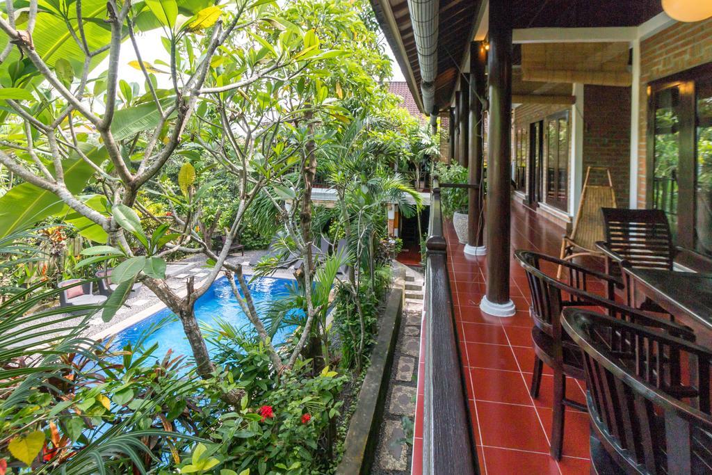 Deluxe Room Pool View
