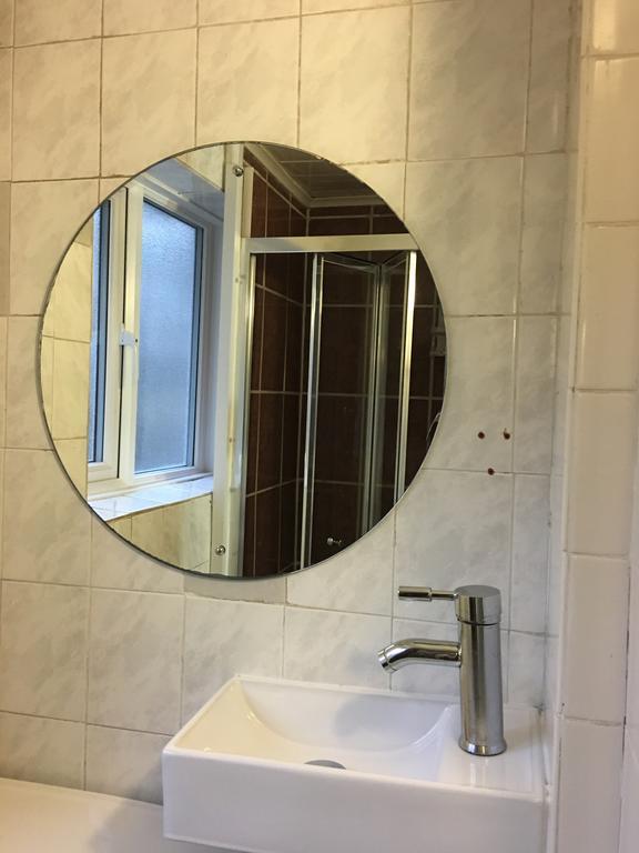 Basic Triple Room