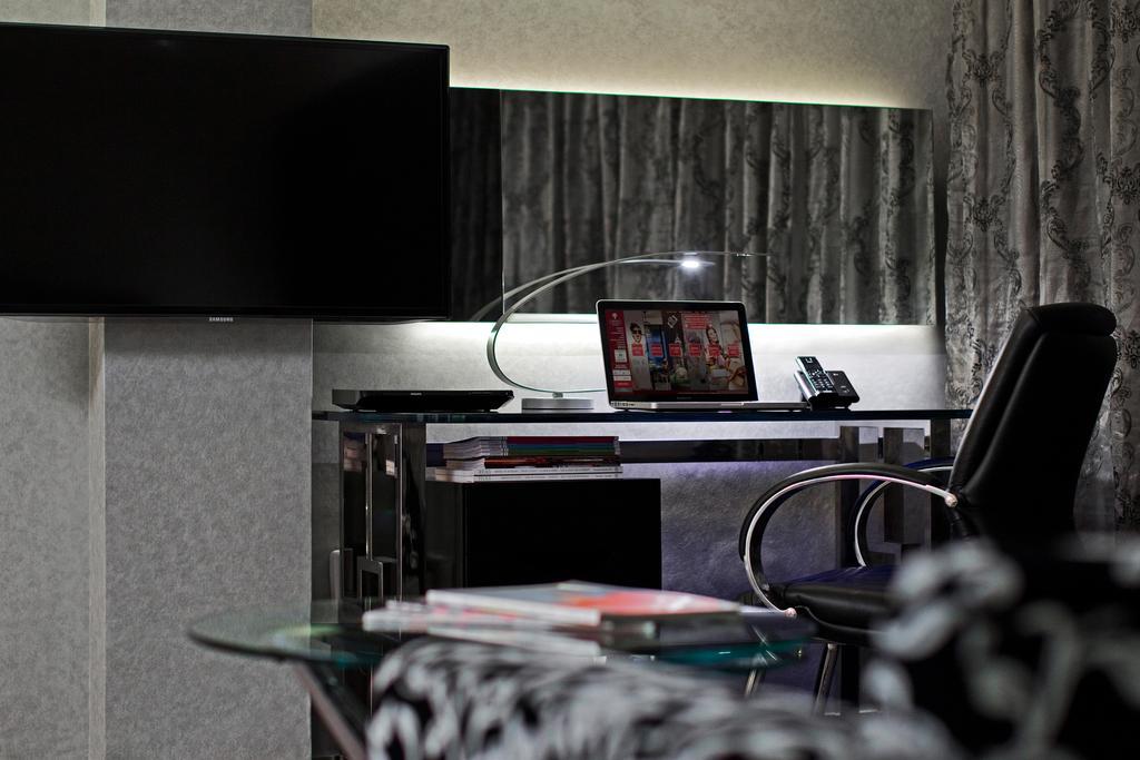 Executive Studio