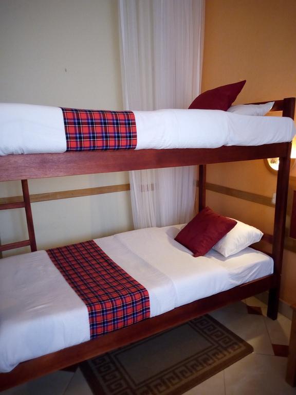 Quadruple Room with Private Bathroom