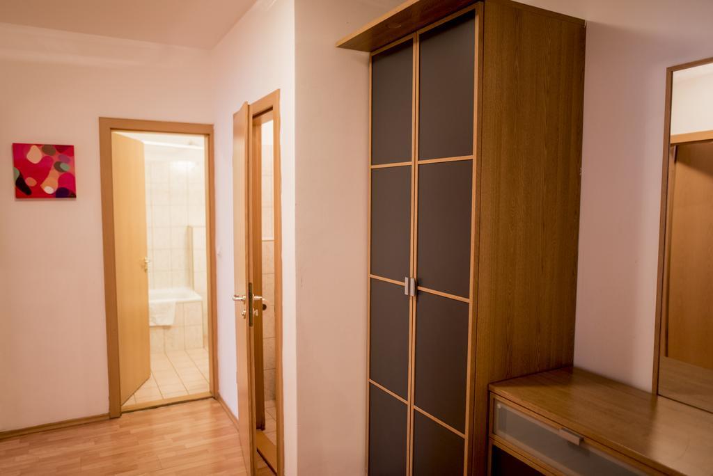 Two-Bedroom Apartment Balcony,664219992:JPEG