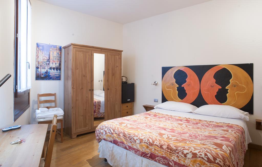 Double Room Private Bathroom