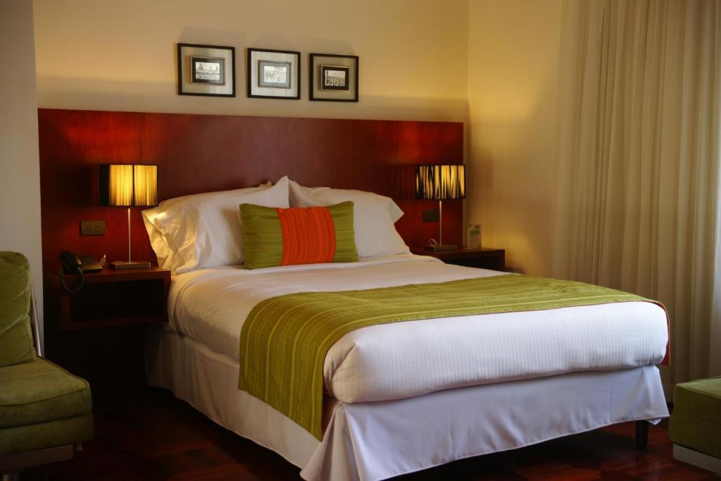 Zimmer mit Queensize-Bett