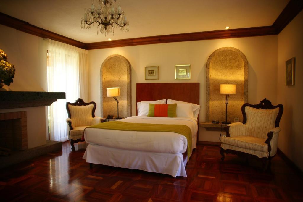 Queen Room