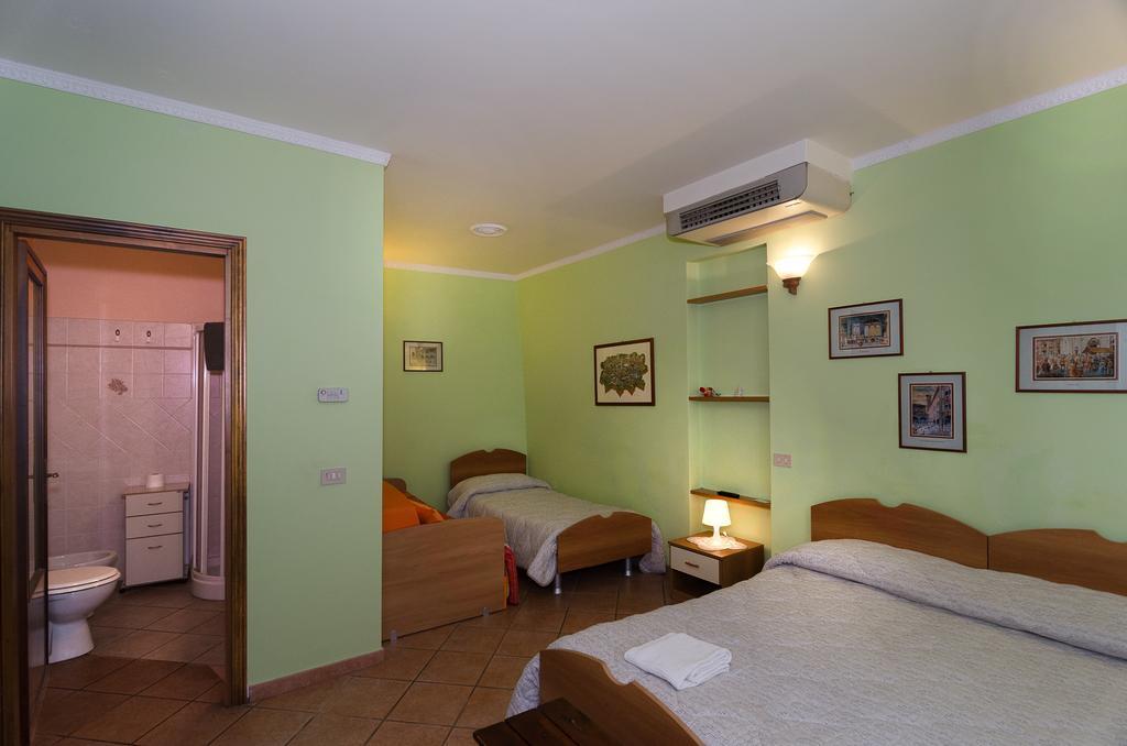 Elite Quadruple Room Private Bathroom