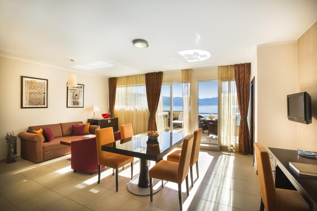 Suite 42 Jacuzzi Seaview