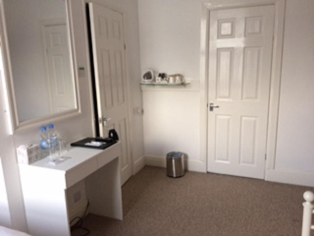Chambre Familiale (2 Adultes + 1 Enfant)