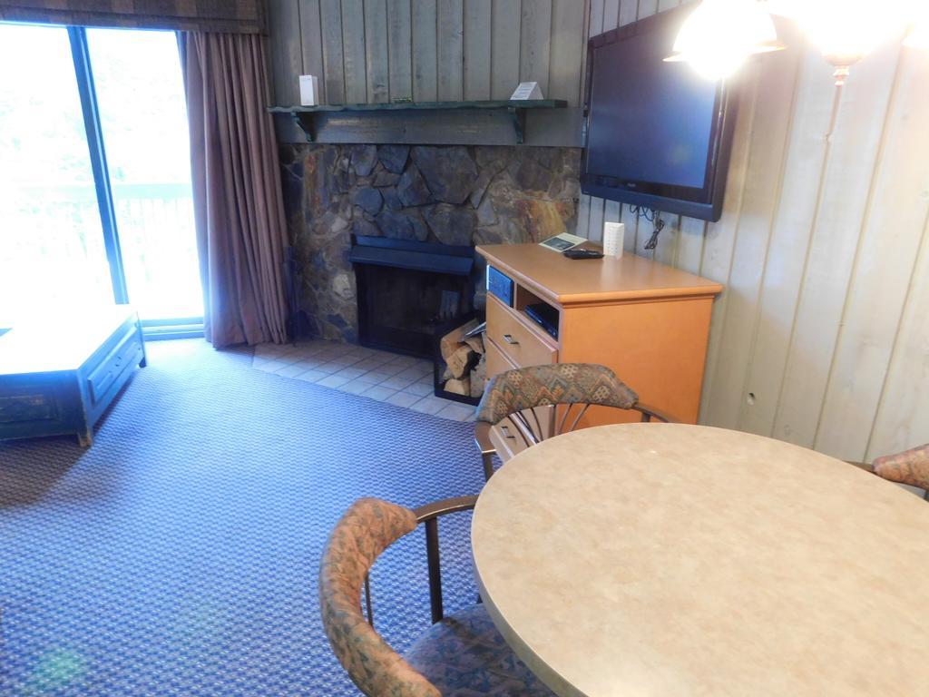 One-Bedroom Condo Fireplace