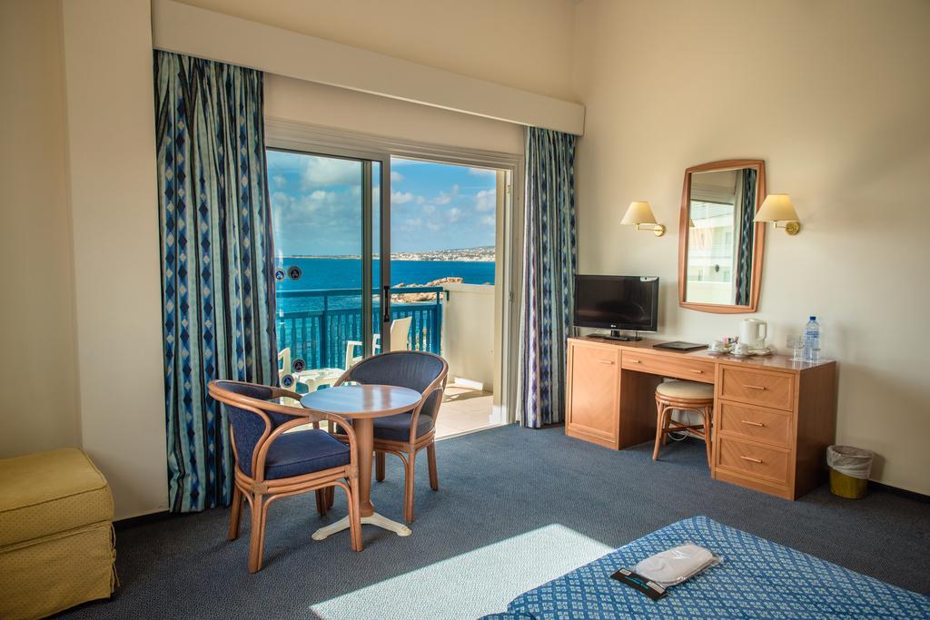 Superior Double or Twin Room Sea View