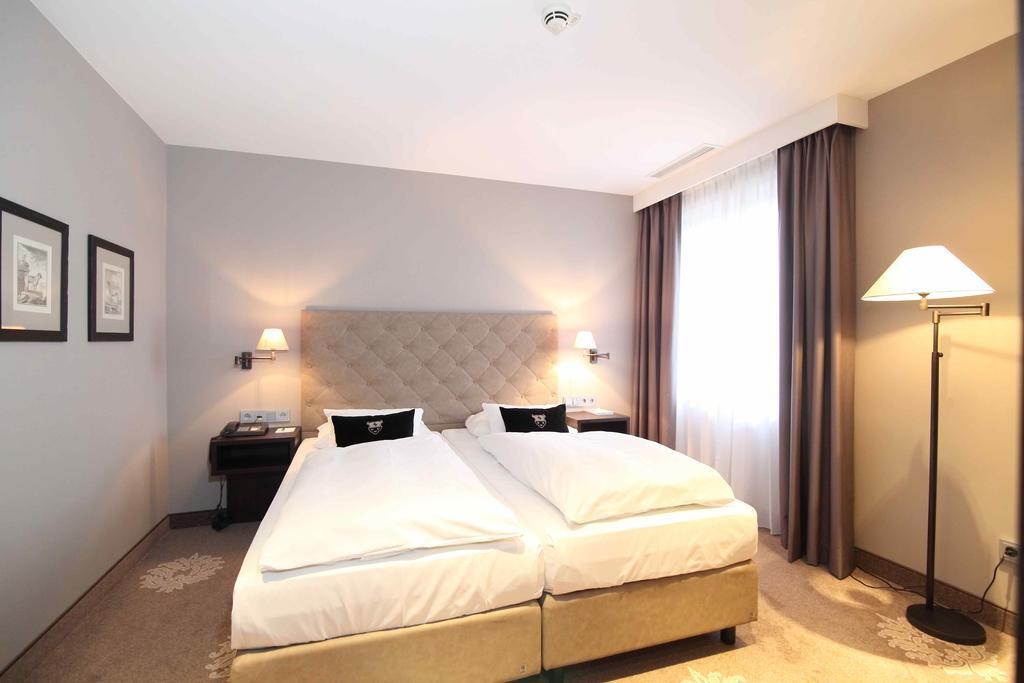 Junior Suite Garden View