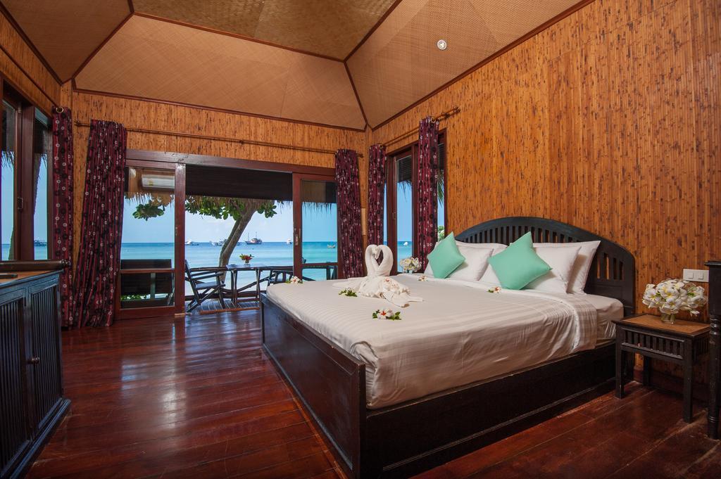 Deluxe Bungalow Beach Front