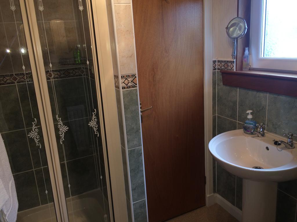Twin Room Shower