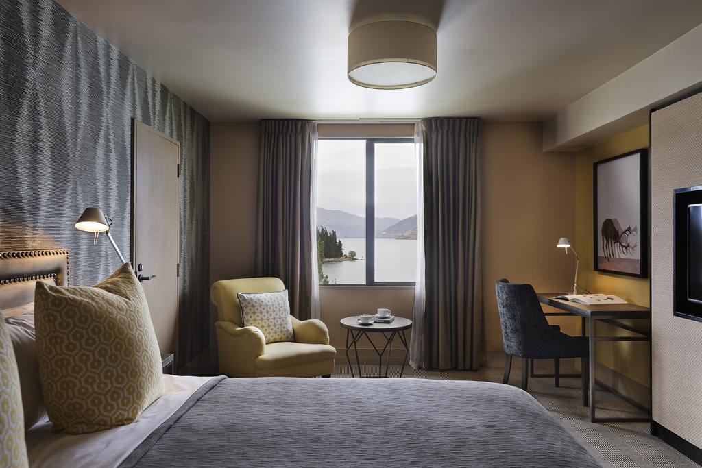 St Moritz King Room Lake View