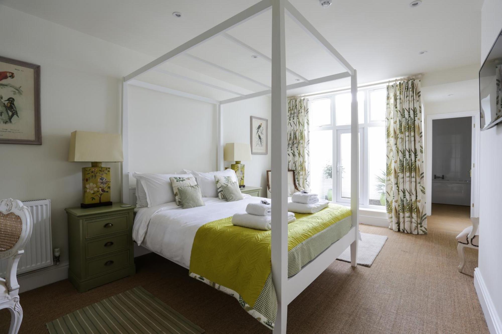 Petite Chambre Lit King-Size