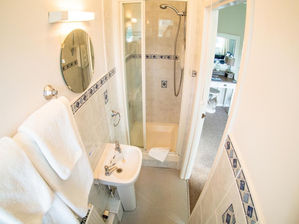 Double or Twin Room (dogs welcome)