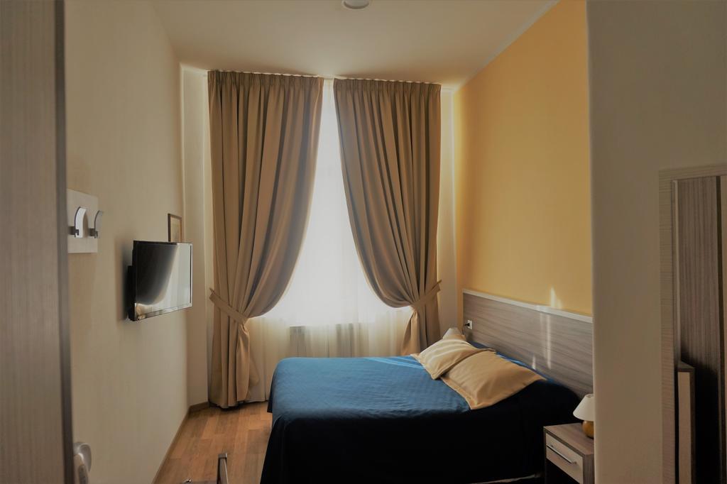 Budget Double or Twin Room Garden View