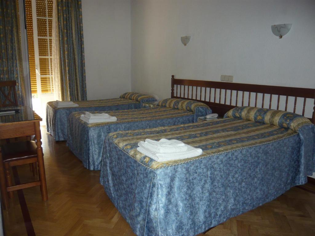 Chambre Lits Jumeaux avec Lit d’Appoint