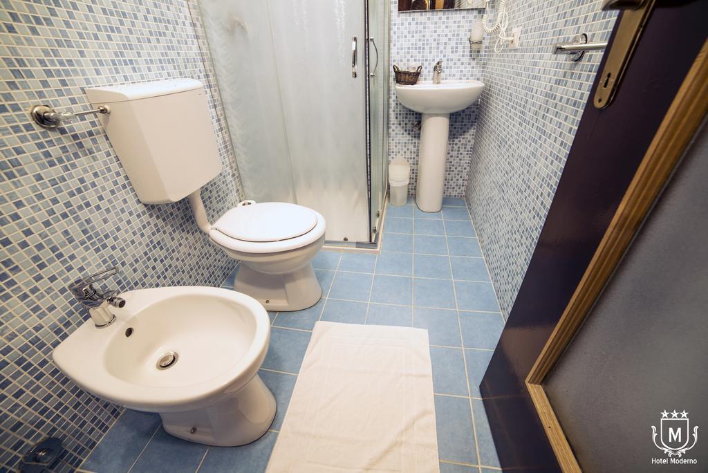 Single Room,691563252:JPEG