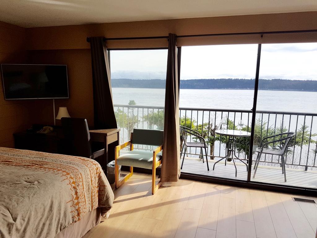 Oceanfront Full Kitchen Suite Private Balcony 2 Queen