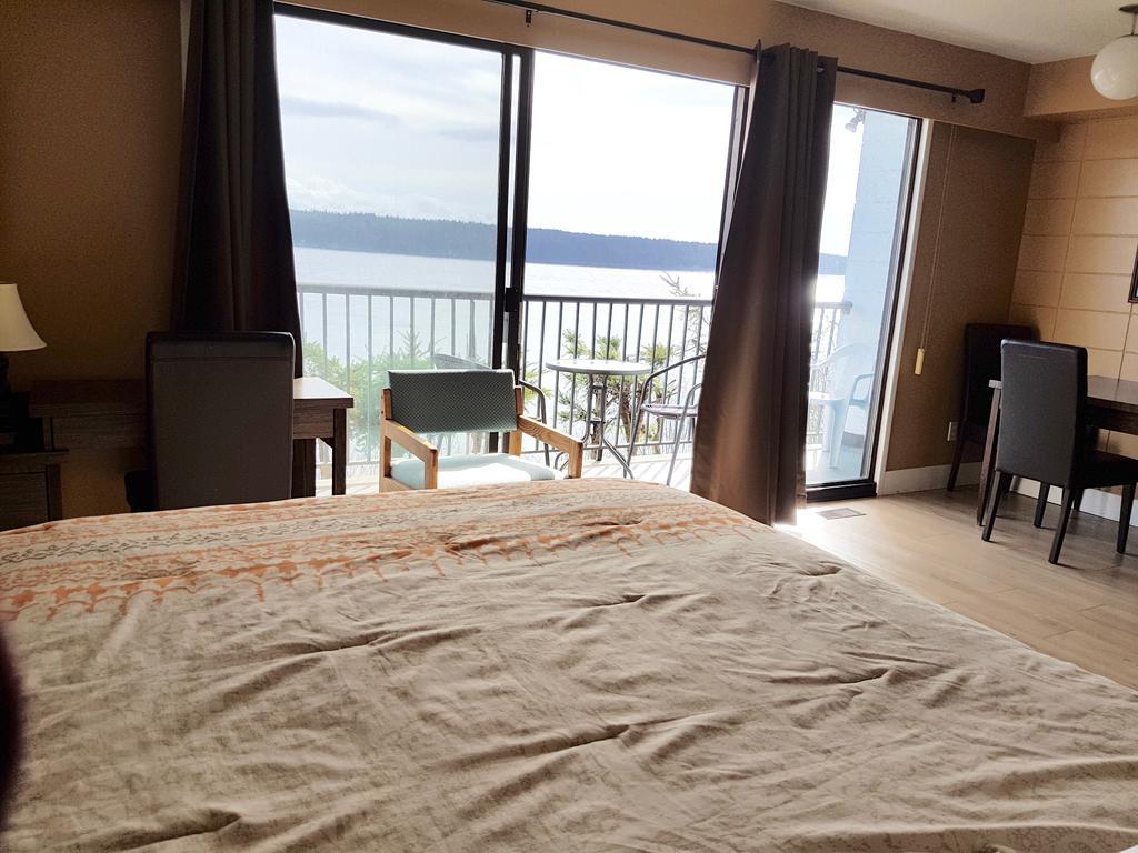 Oceanfront Full Kitchen Suite Private Balcony 2 Queen