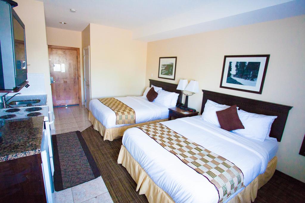 Queen Room Two Queen Beds Non-Smoking