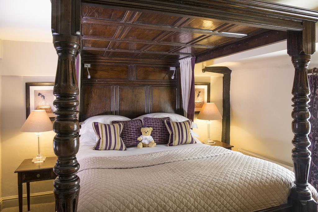 Double Room Four-Poster Bed,398866743:JPEG
