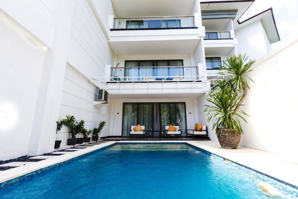 One-Bedroom Suite with Private Pool and Wellness Activity