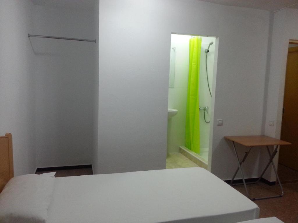 Triple Room Private Bathroom