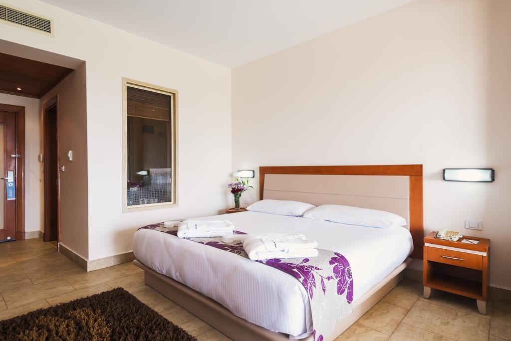 Superior Room with Garden View