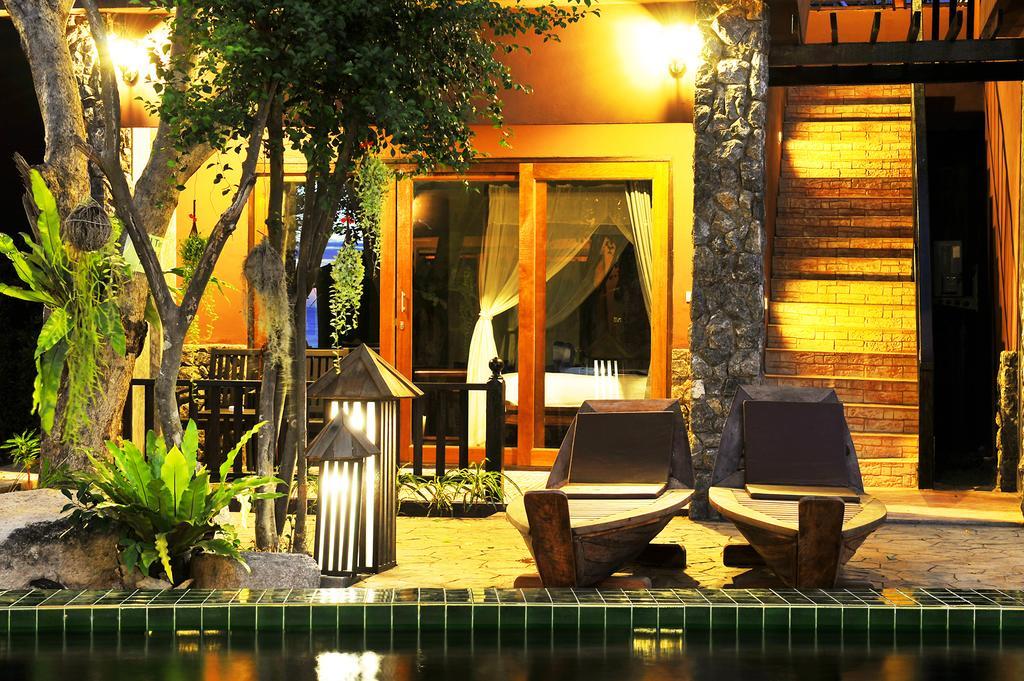 Superior Double Room Pool Access