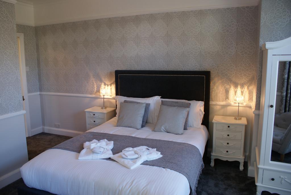 Luxury King Room