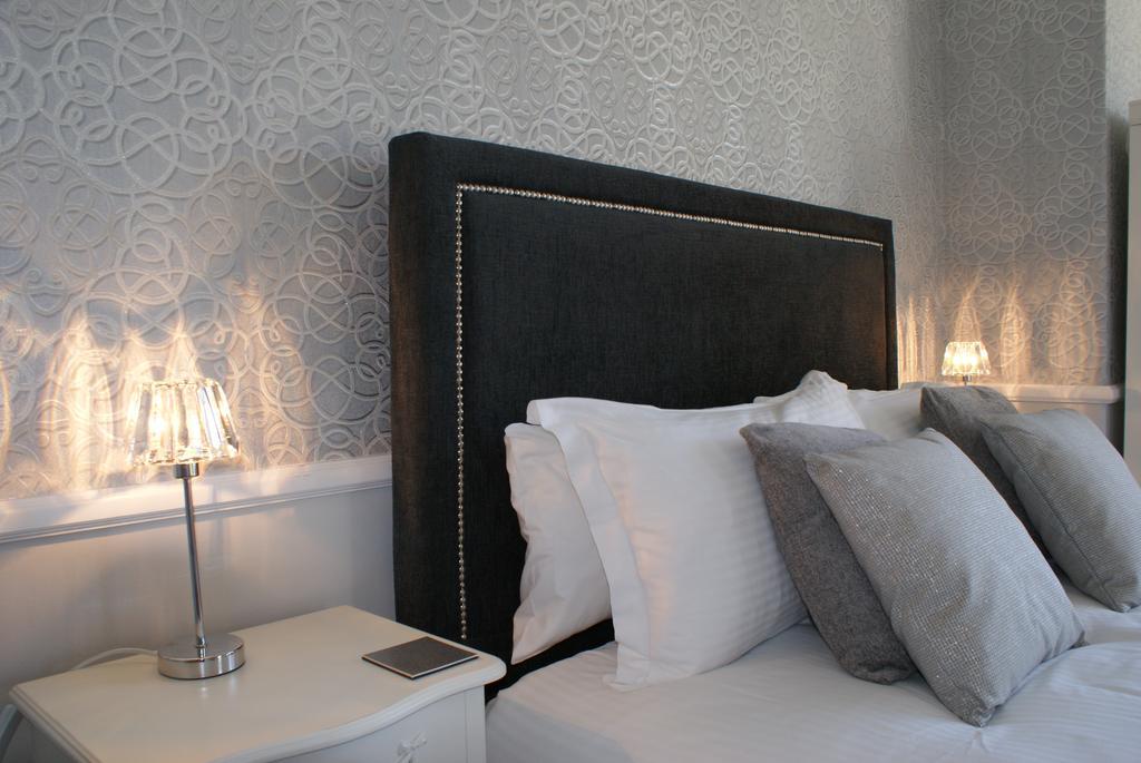 Luxury King Room