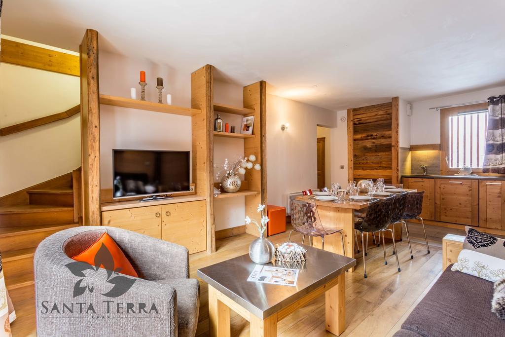 Three-Bedroom Duplex Apartment 5,442499397:JPEG