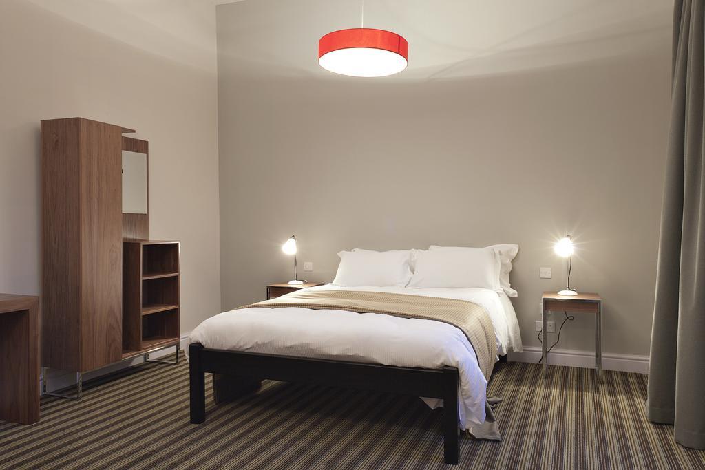 Chambre Double - Accessible aux Personnes à Mobilité Réduite