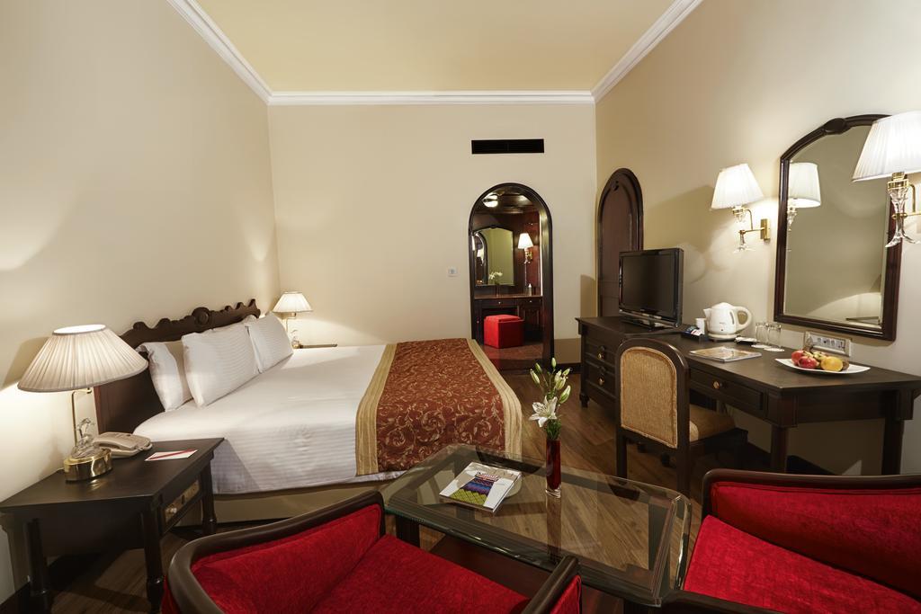 Excecutive Suite