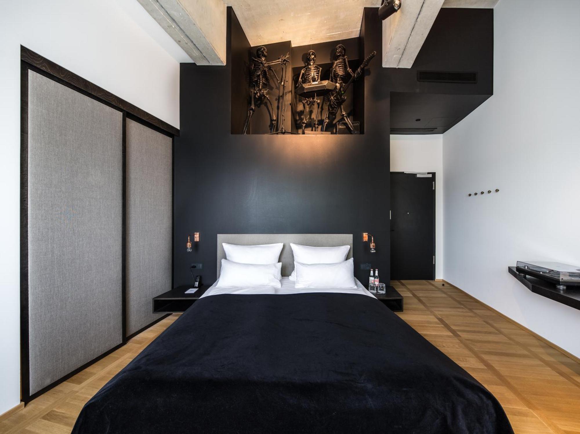 Loft,404419626:JPEG