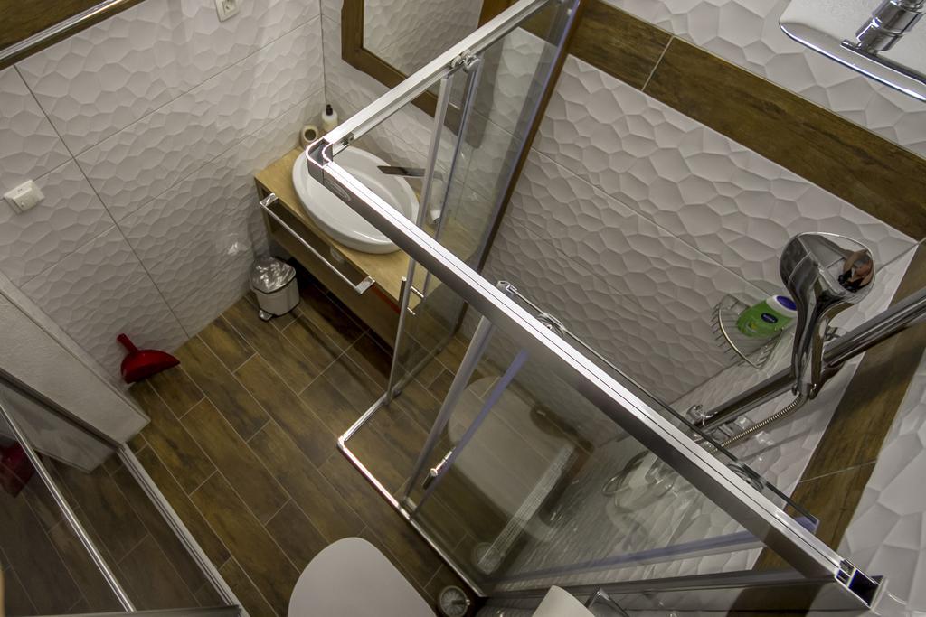Double Room Private Bathroom