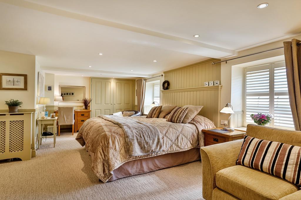 Luxury Suite