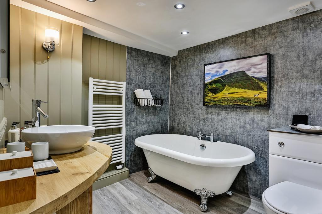 Luxury Suite