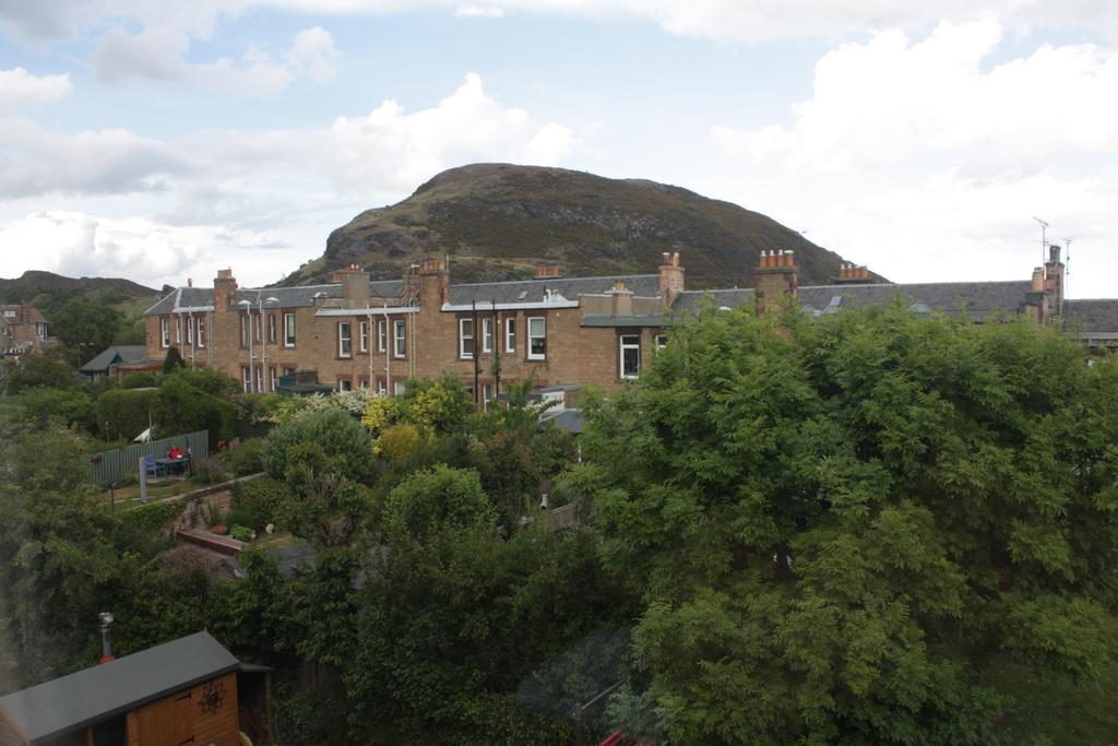 Standard Twin Room Garden View