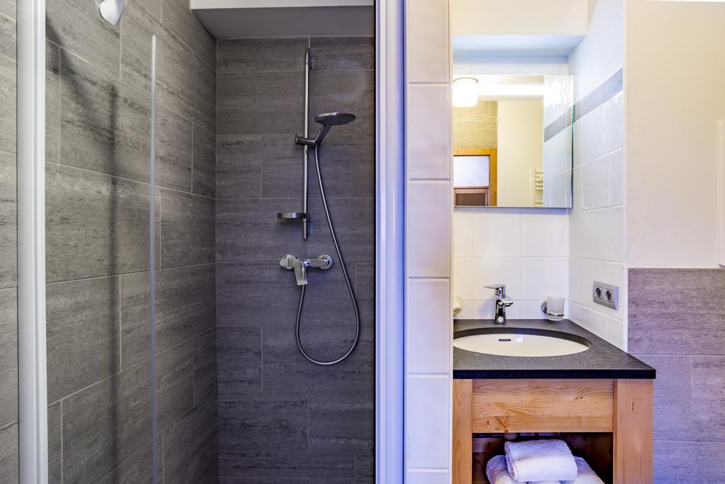 One-Bedroom Apartment 2