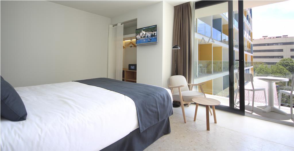 Chambre Double Premium (1 Adulte) - Vue sur Piscine