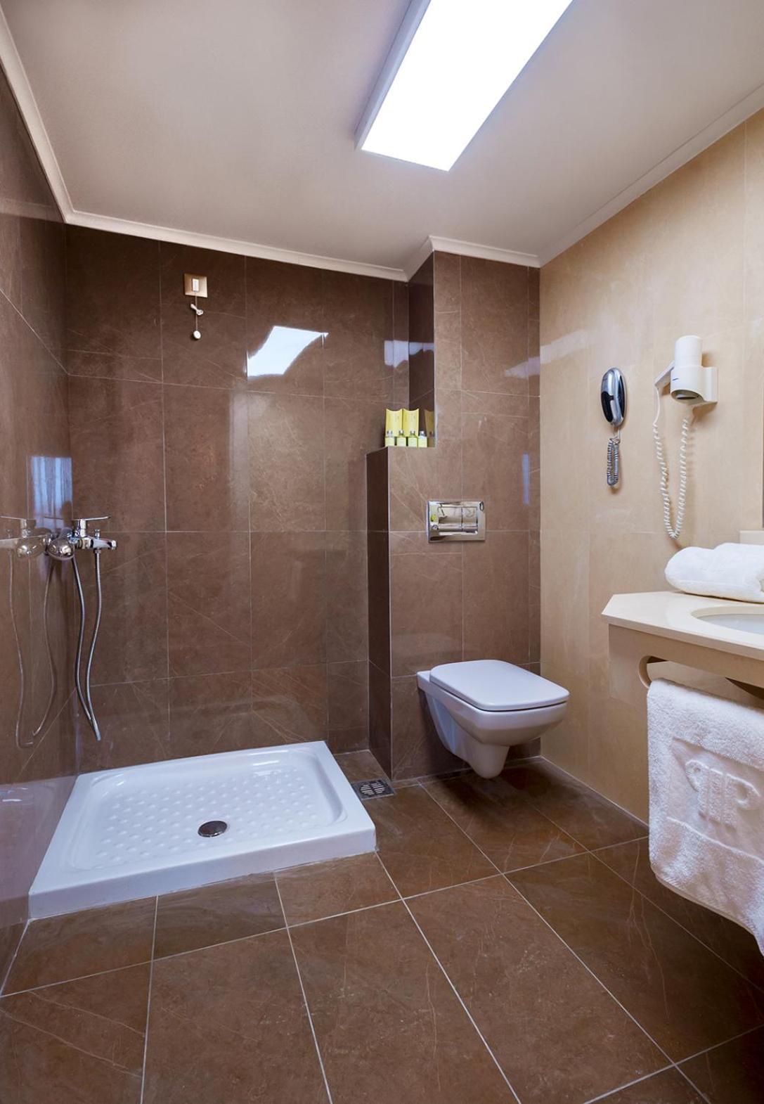 Double Room Pool or Garden View