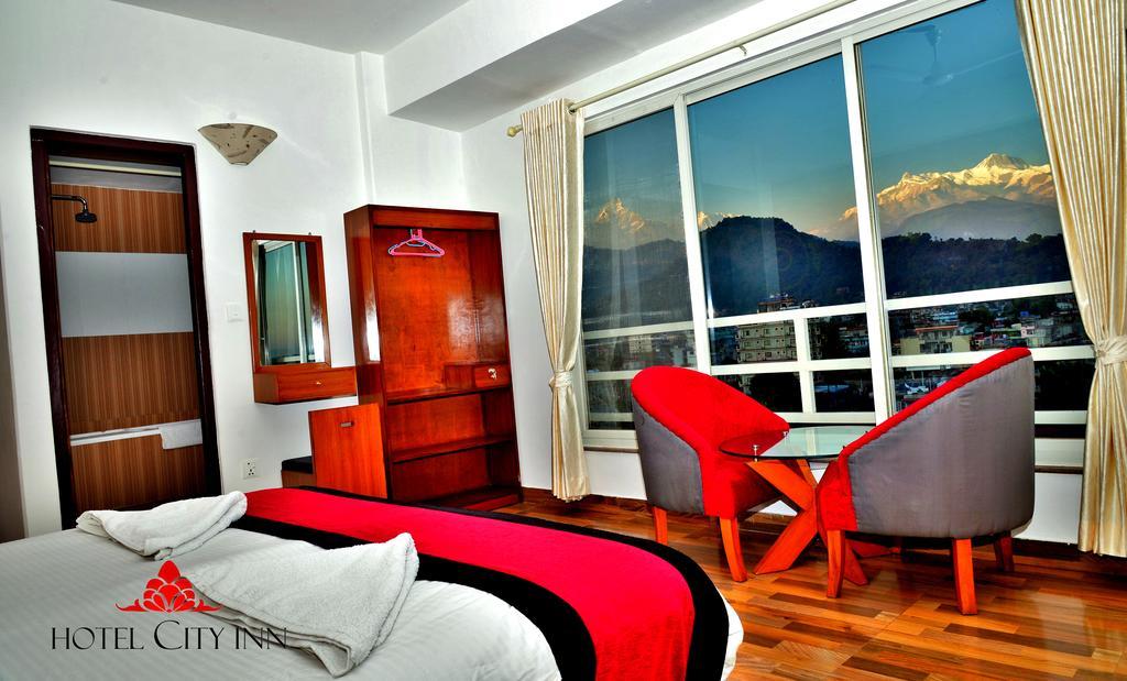 Deluxe Room Mountain or City View