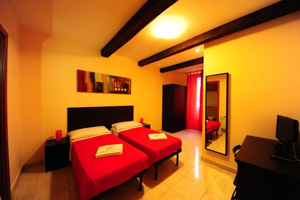 Twin Room Private Bathroom
