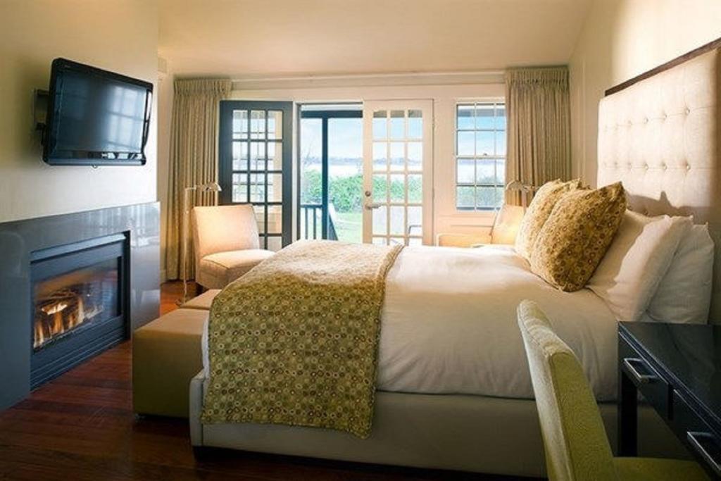 Harbor House